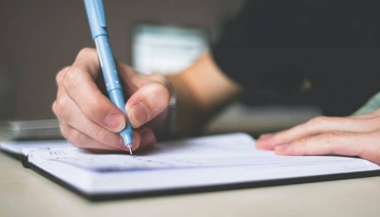 How Students Can Write an APA Essay in Google Docs